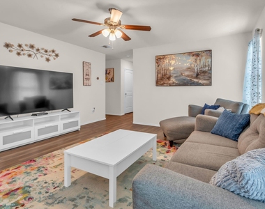 209 Wishbone Lane - Photo Thumbnail 9