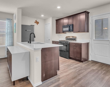 209 Wishbone Lane - Photo Thumbnail 11