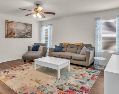 209 Wishbone Lane - Photo Thumbnail 7