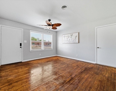 1308 Rose Avenue - Photo Thumbnail 4