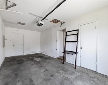 1308 Rose Avenue - Photo Thumbnail 17