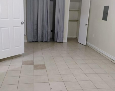806 Northshore Drive - Photo Thumbnail 2