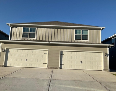 325 Stone Court - Photo Thumbnail 1