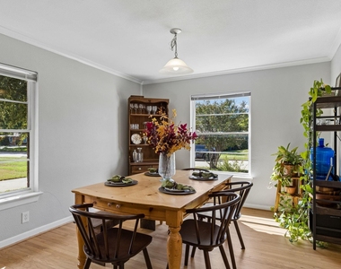 9507 Ash Creek Drive - Photo Thumbnail 1