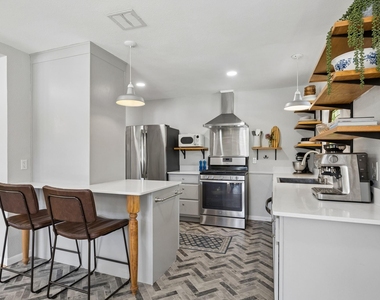 9507 Ash Creek Drive - Photo Thumbnail 12