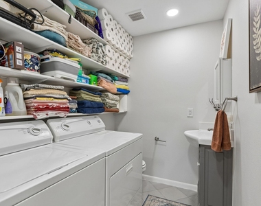 9507 Ash Creek Drive - Photo Thumbnail 15