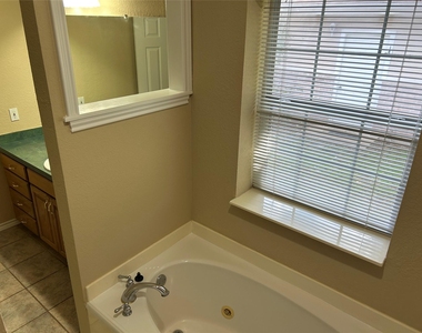 38017 Cedar Trail - Photo Thumbnail 10