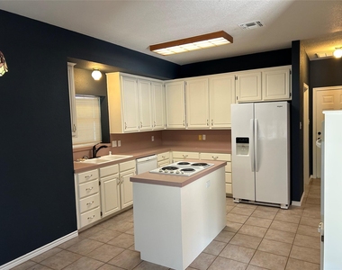 38017 Cedar Trail - Photo Thumbnail 2