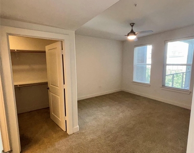260 Davis Street - Photo Thumbnail 9