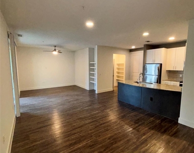 260 Davis Street - Photo Thumbnail 15