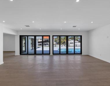 2863 Ne 26th Court - Photo Thumbnail 19