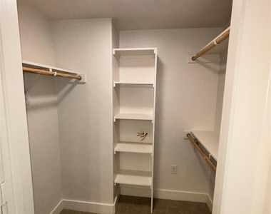 260 Davis Street - Photo Thumbnail 7
