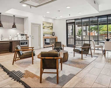 260 Davis Street - Photo Thumbnail 16