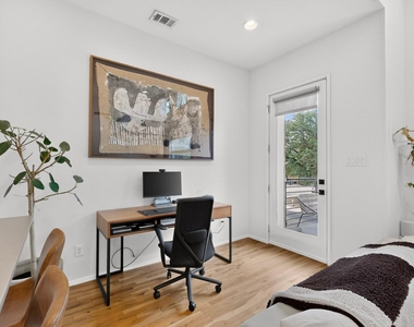 2006 Matilda Street - Photo Thumbnail 7