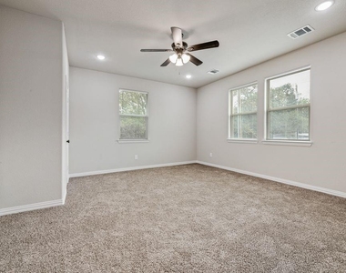 5612 Black Pine Circle - Photo Thumbnail 9