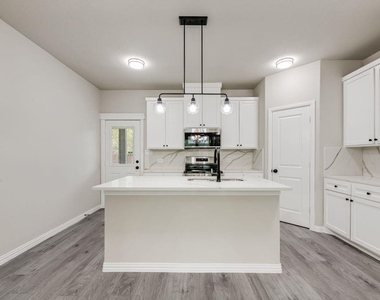 5612 Black Pine Circle - Photo Thumbnail 3