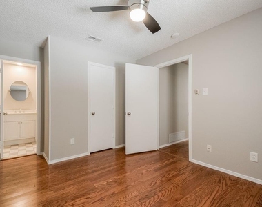 520 Pecan Acres Ct - Photo Thumbnail 6