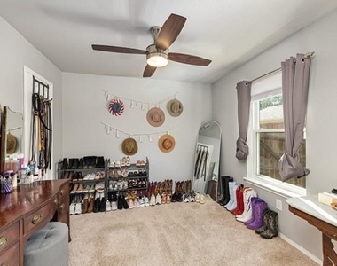 2740 Briscoe Drive - Photo Thumbnail 9