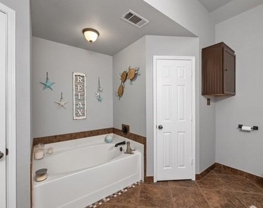 2740 Briscoe Drive - Photo Thumbnail 15