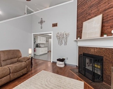 2740 Briscoe Drive - Photo Thumbnail 3