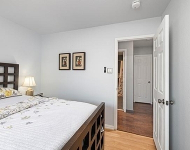 2740 Briscoe Drive - Photo Thumbnail 16