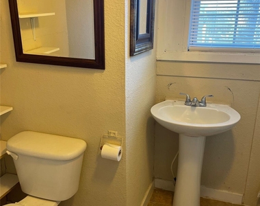 857 Vine Street - Photo Thumbnail 5