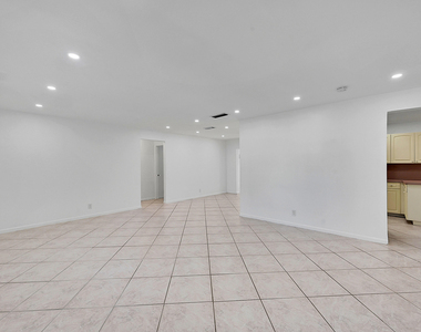 7240 Nw 8th Court - Photo Thumbnail 2