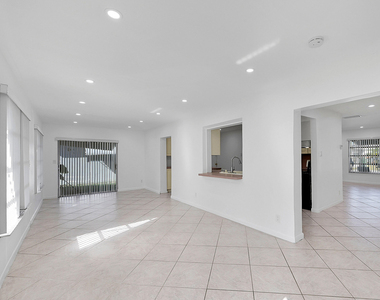 7240 Nw 8th Court - Photo Thumbnail 11