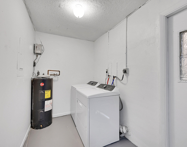 7240 Nw 8th Court - Photo Thumbnail 19