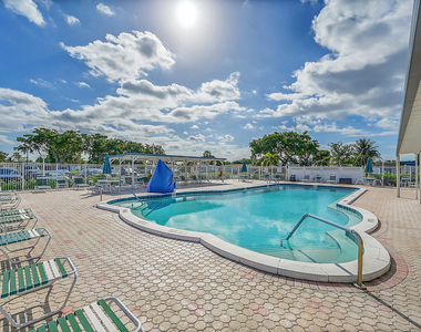 7240 Nw 8th Court - Photo Thumbnail 25