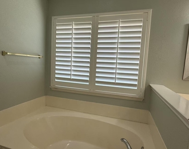 1307 Capstan Drive - Photo Thumbnail 4