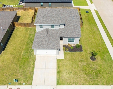 1825 Fergus Drive - Photo Thumbnail 4