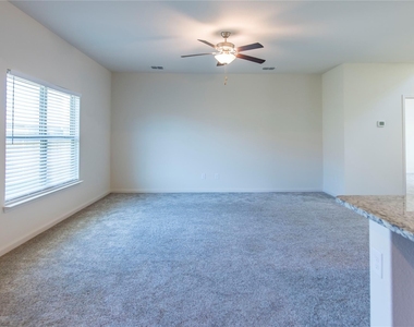 1825 Fergus Drive - Photo Thumbnail 9