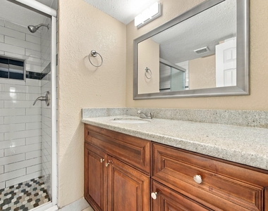 8285 Sunrise Lakes Boulevard - Photo Thumbnail 16