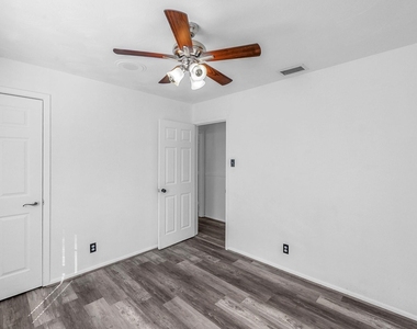 6503 Flamingo Road - Photo Thumbnail 19