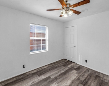 6503 Flamingo Road - Photo Thumbnail 21