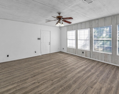 6503 Flamingo Road - Photo Thumbnail 11
