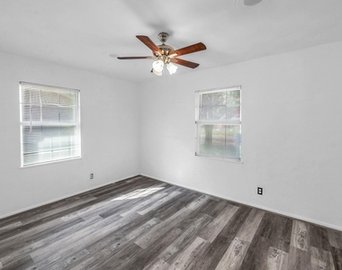 6503 Flamingo Road - Photo Thumbnail 23