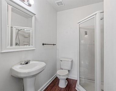 720 E Walnut Street - Photo Thumbnail 25