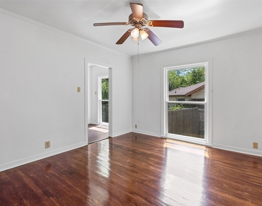 720 E Walnut Street - Photo Thumbnail 14