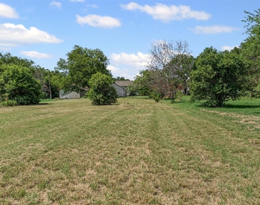 720 E Walnut Street - Photo Thumbnail 34