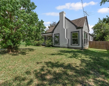 720 E Walnut Street - Photo Thumbnail 2