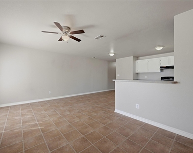 113 W Wilson Avenue - Photo Thumbnail 3