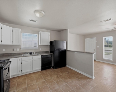 113 W Wilson Avenue - Photo Thumbnail 8