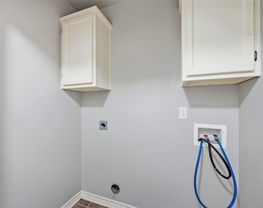 113 W Wilson Avenue - Photo Thumbnail 18