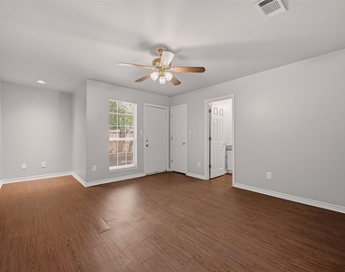 113 W Wilson Avenue - Photo Thumbnail 14