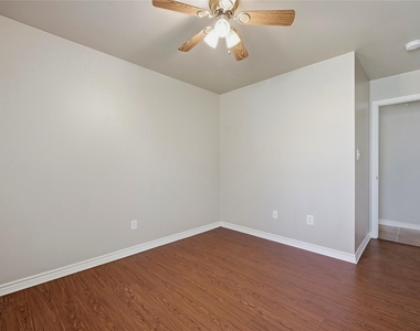 113 W Wilson Avenue - Photo Thumbnail 10