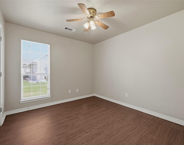 113 W Wilson Avenue - Photo Thumbnail 9