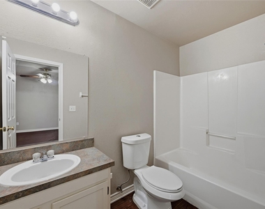 113 W Wilson Avenue - Photo Thumbnail 17