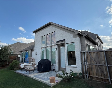 315 Chandan Way - Photo Thumbnail 21